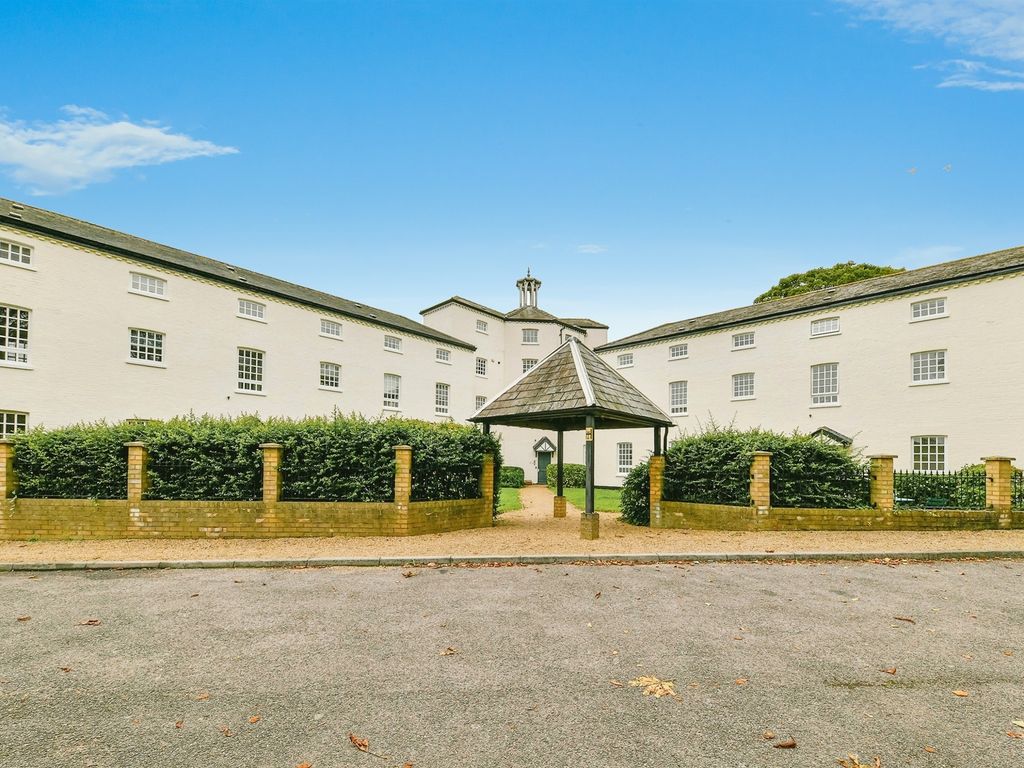 1 bed property for sale in Collett Road, Ware SG12, £220,000 Zoopla