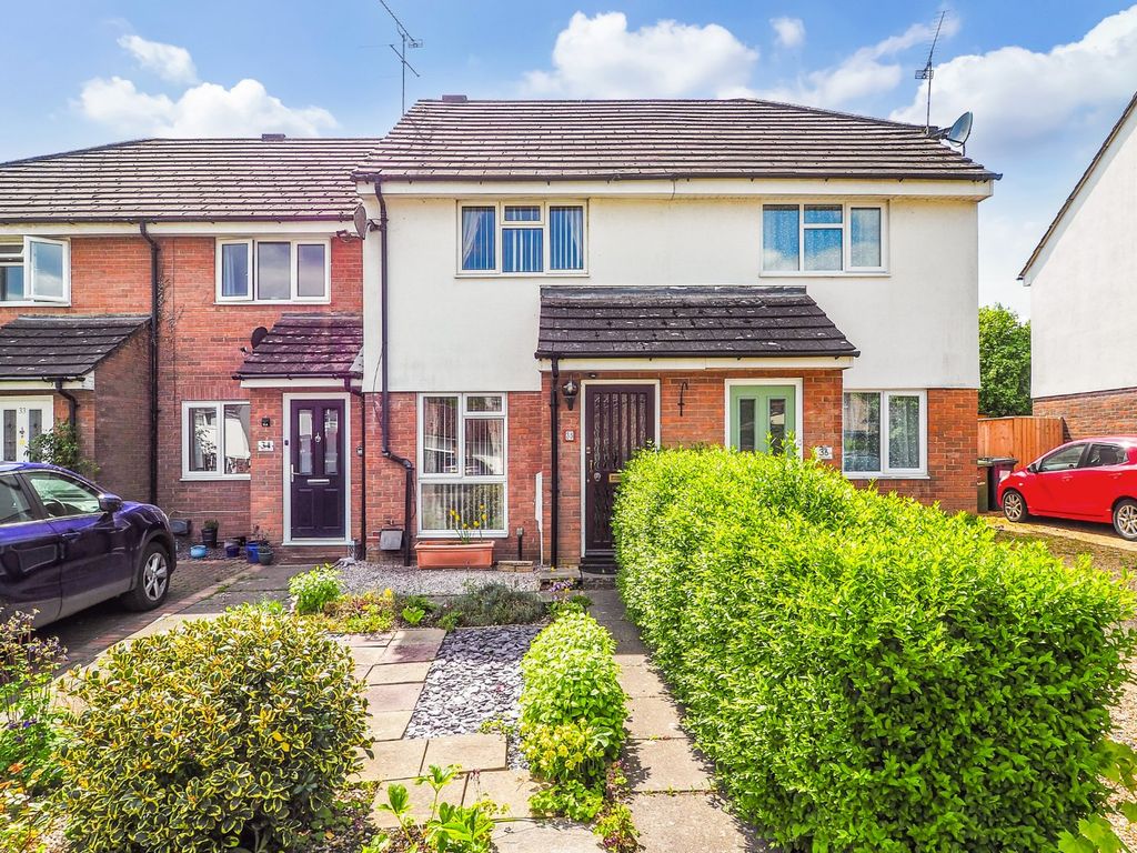 2 bed terraced house for sale in Gaskell Close, Holybourne, Alton