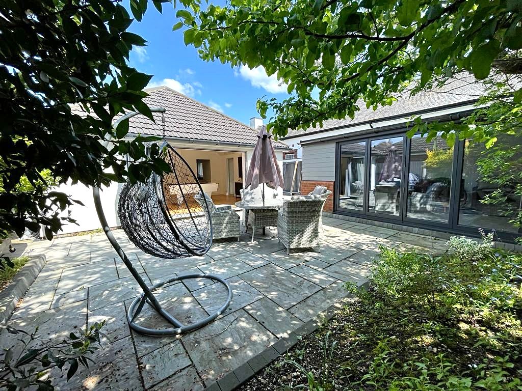 3 bed bungalow for sale in Severn Way, West End, Southampton SO30, £