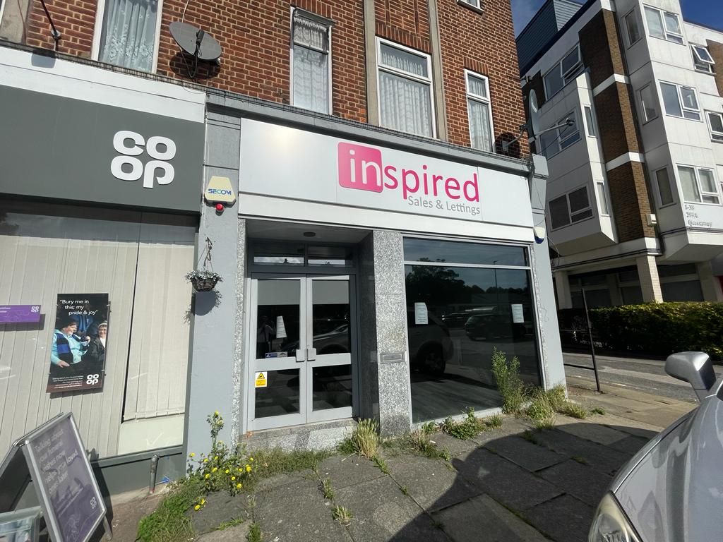Retail premises to let in Queensway, Bletchley, Milton Keynes MK2, £