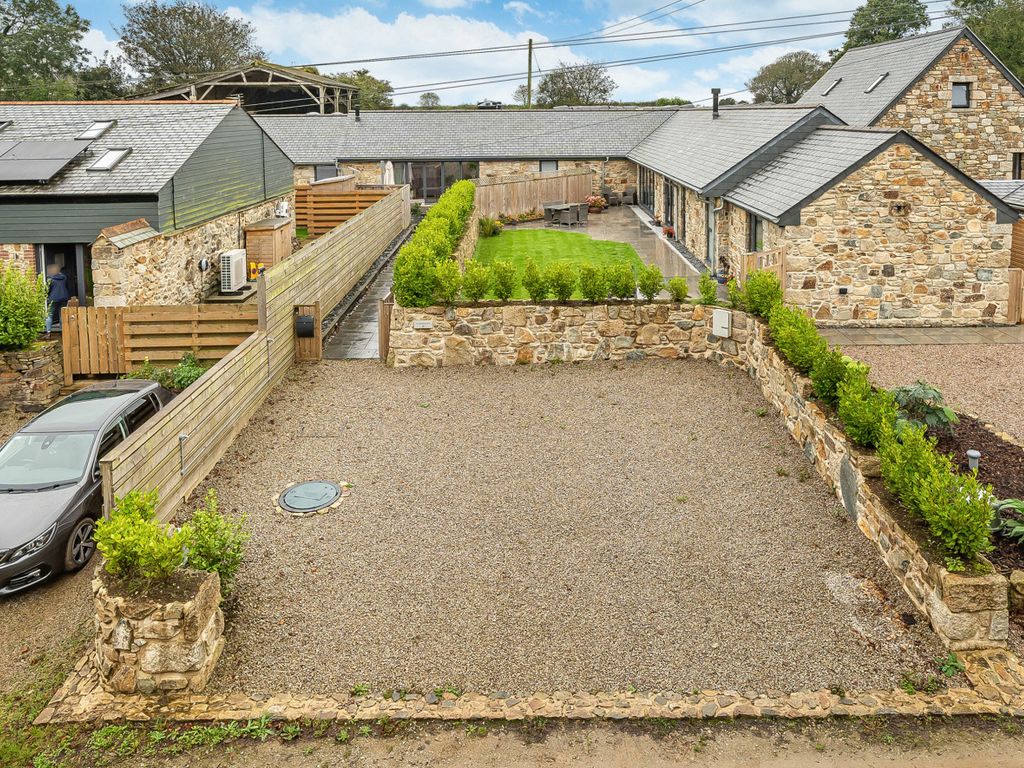 3 bed semidetached house for sale in Coswinsawsin Lane, Carnhell Green