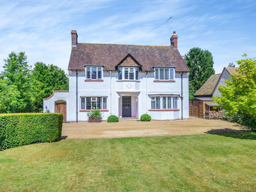 4 bed detached house for sale in London Road, MoretonInMarsh GL56, £