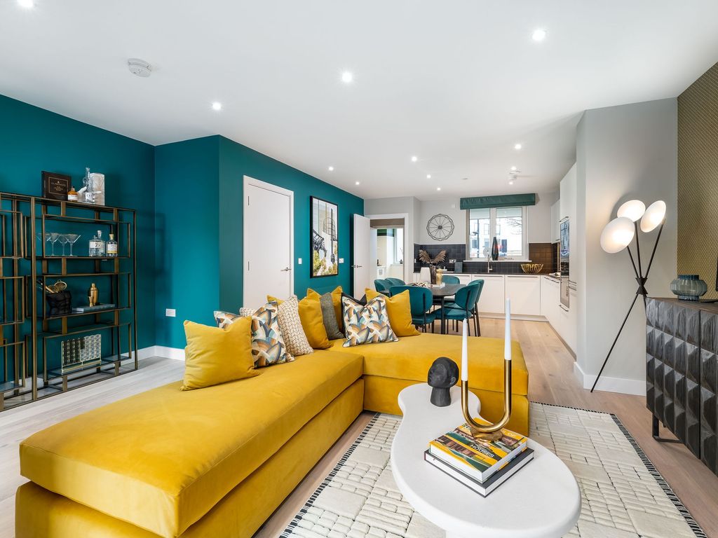 New home, 3 bed flat for sale in 1A Prestage Way, Blackwall, 9Qe