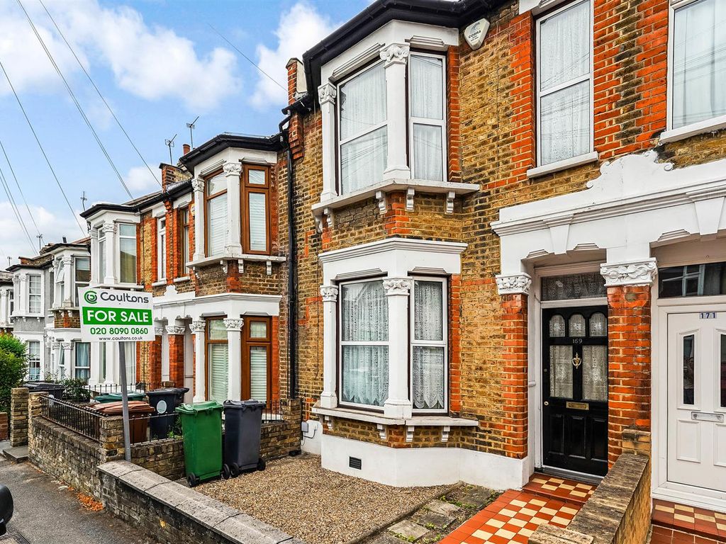 2 bed terraced house for sale in Winchester Road, Highams Park E4 Zoopla