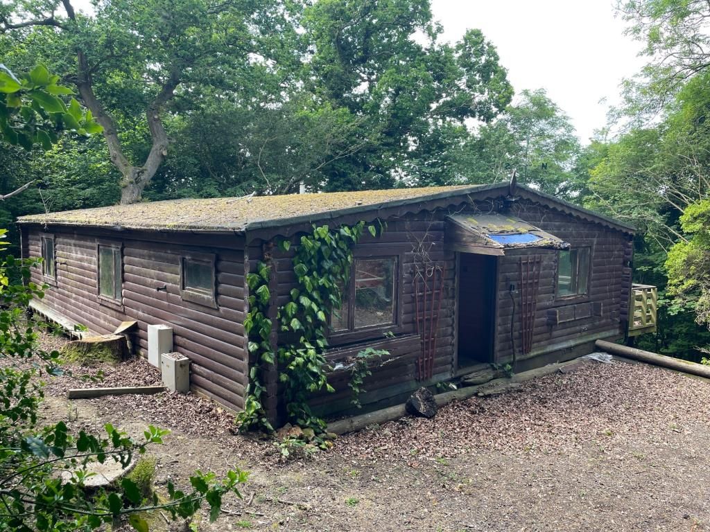 3 bed property for sale in Badgers Mount, Denton Lane, Wootton