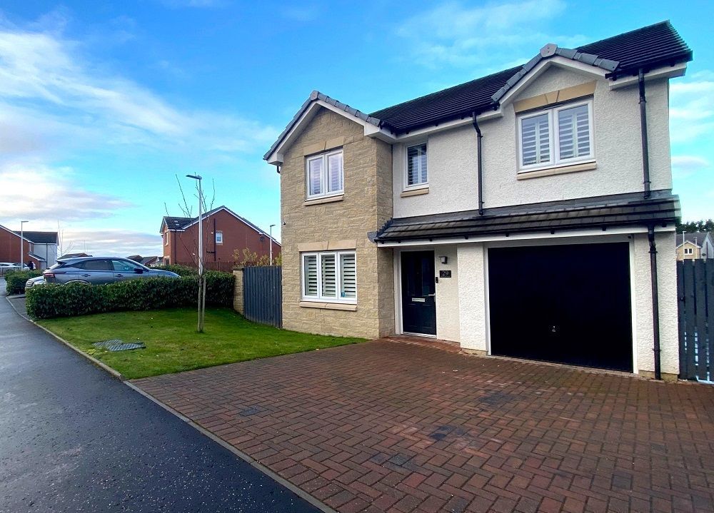 4 bed detached house for sale in Macpherson Avenue, Dunfermline KY11, £