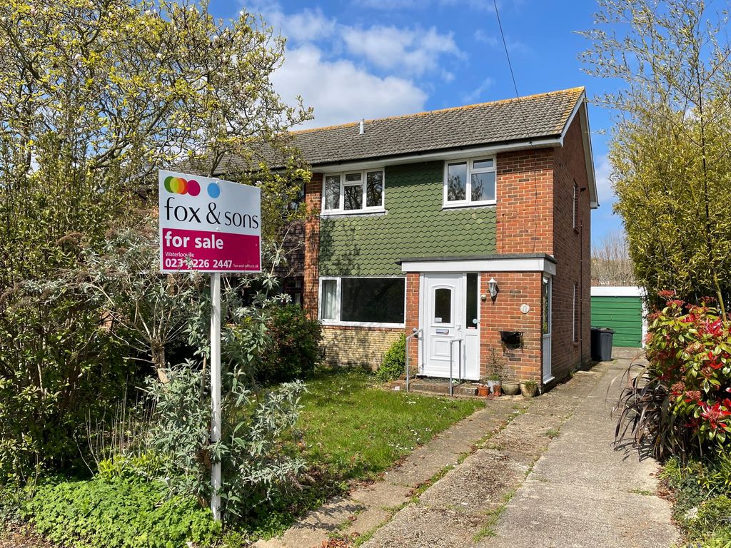 3 bed semidetached house for sale in Sutton Road, Cowplain