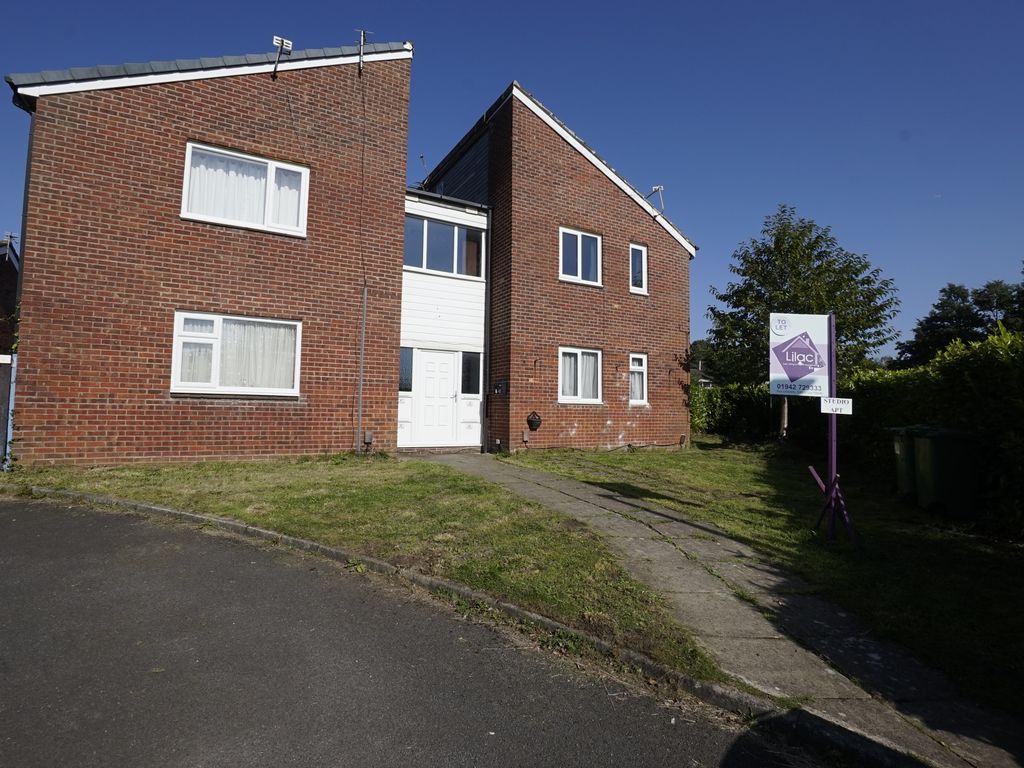 1 bed flat to rent in Abinger Road, Garswood, Wigan WN4, £600 pcm Zoopla