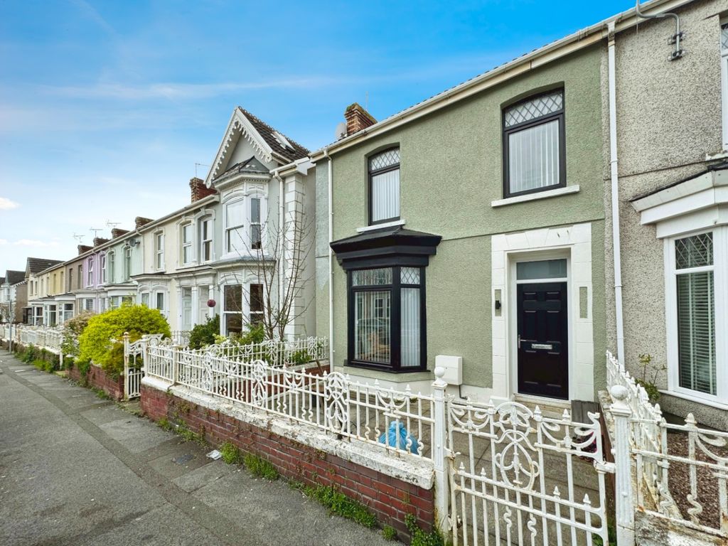 3 bed end terrace house for sale in Glenalla Road, Llanelli