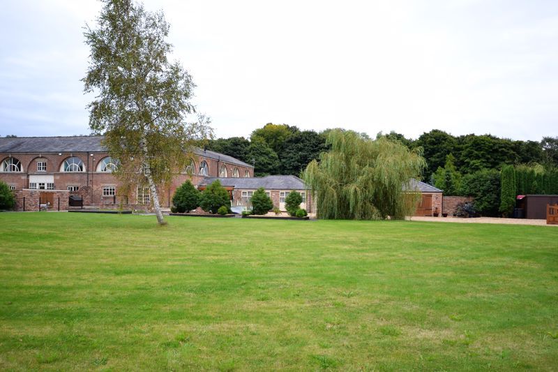 4 bed barn conversion for sale in Holmeswood Road, Rufford L40 Zoopla