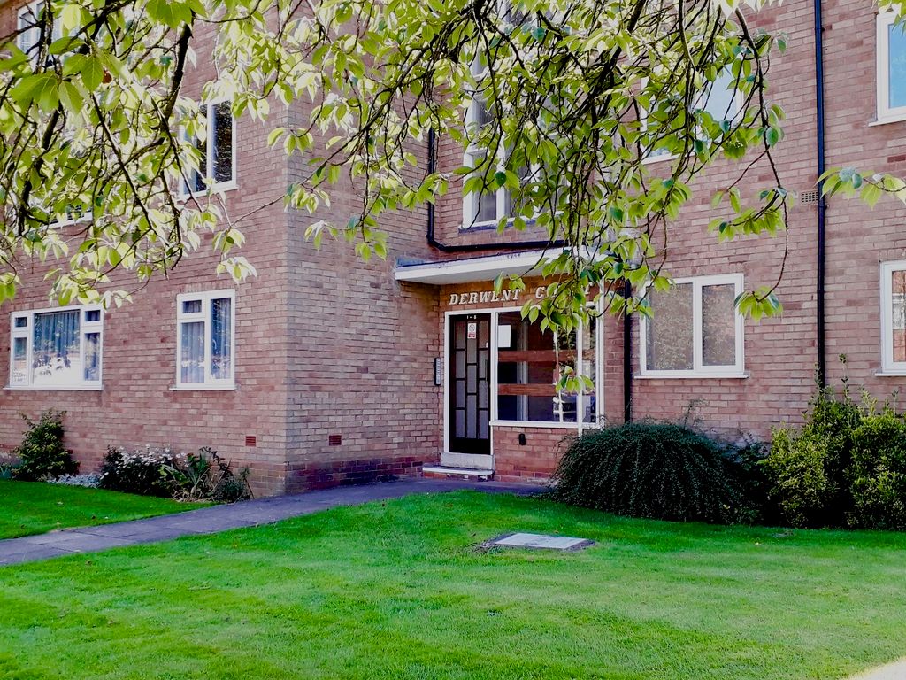 2 bed flat to rent in Derwent Court, Garrard Gardens, Sutton Coldfield