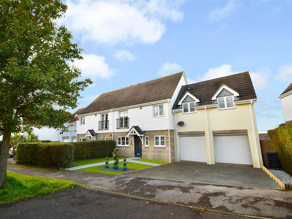 4 bed semidetached house for sale in Rise, Portishead