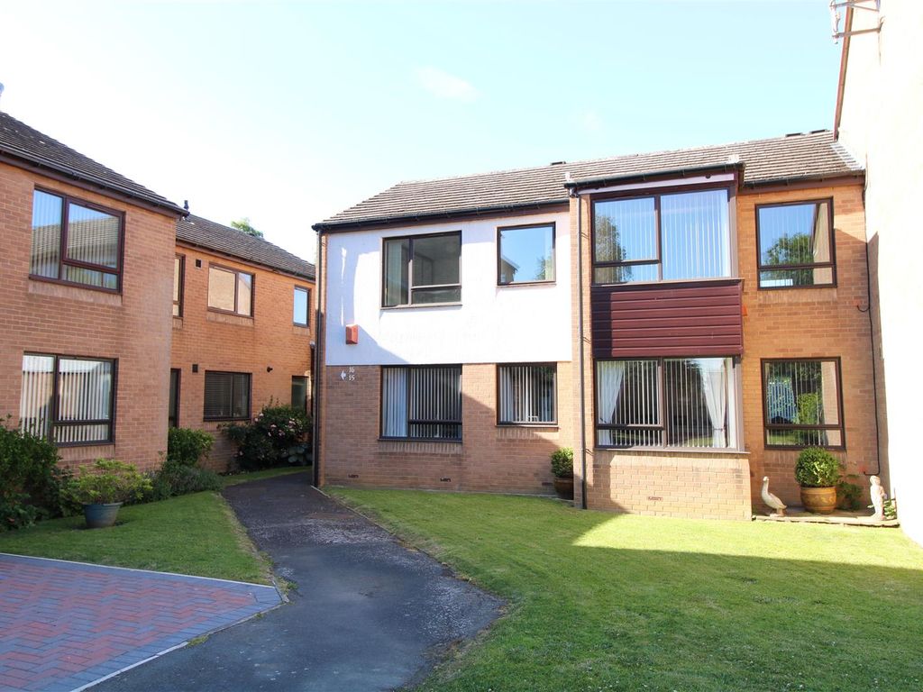 2 bed flat to rent in Mayfair Gardens, Ponteland, Newcastle Upon Tyne