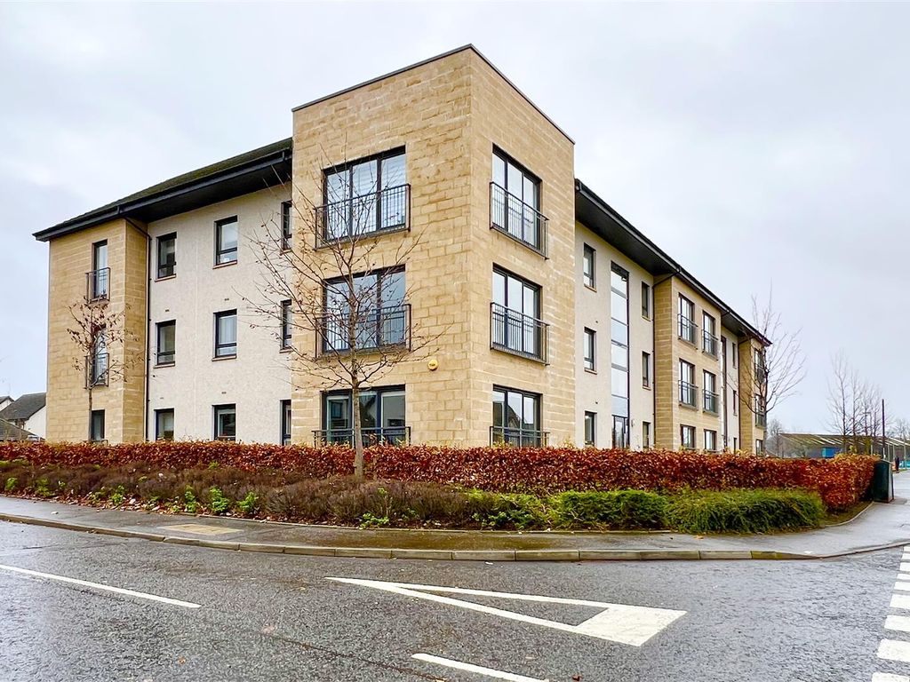 3 bed flat for sale in Mitchell Way, Uddingston, Glasgow G71, £190,000
