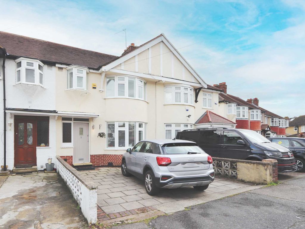 3 bed terraced house to rent in Egham Crescent, Sutton SM3 Zoopla