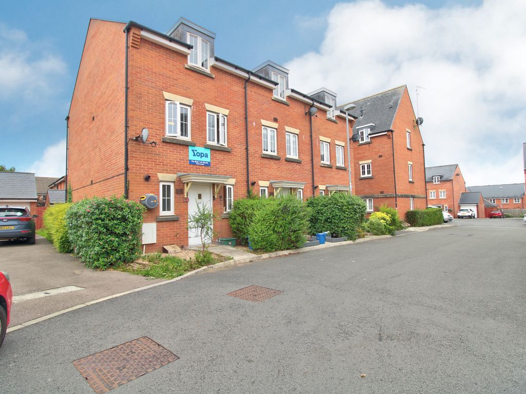 3 bed end terrace house for sale in Seymour Way, Magor, Caldicot NP26