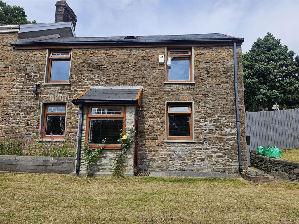 4 bed end terrace house for sale in Park Avenue, Skewen, Neath SA10, £