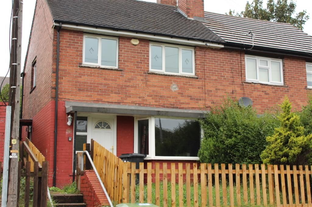 3 bed semidetached house for sale in Hazel Close, Chickenley, Dewsbury