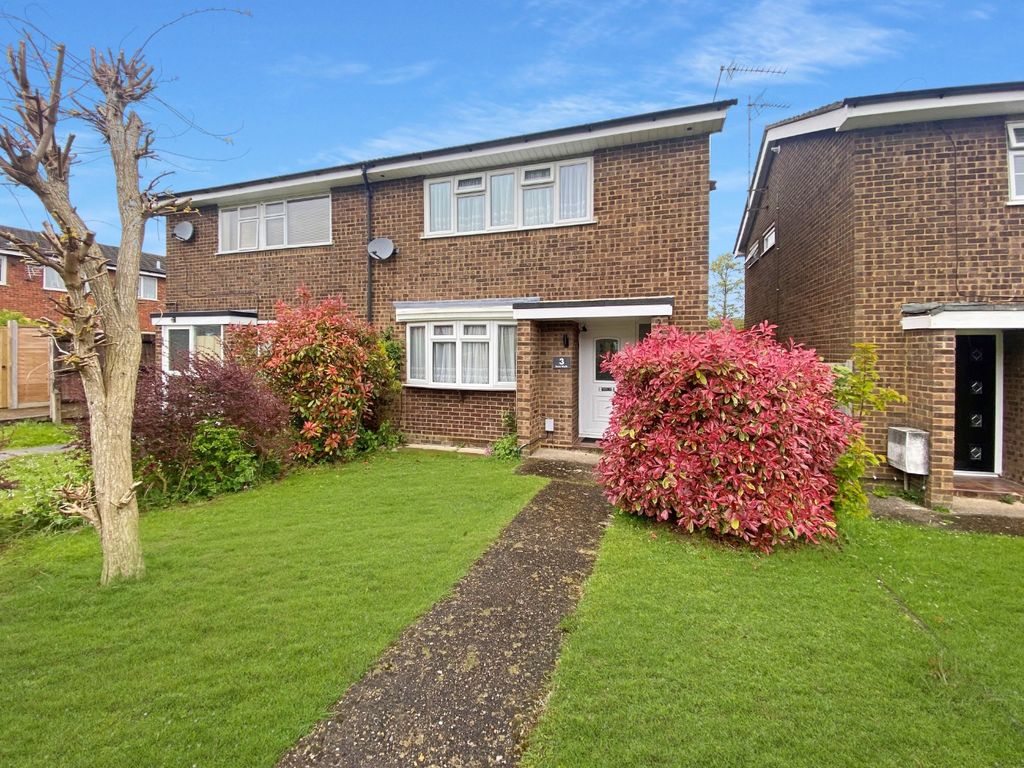 3 bed semidetached house for sale in Rose Walk, Houghton Regis