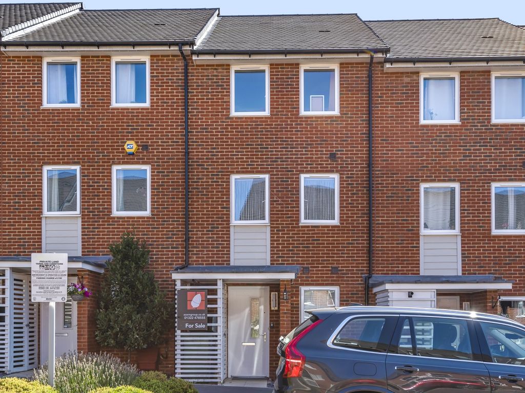 4 bed terraced house for sale in Burroughs Drive, Dartford DA1 Zoopla
