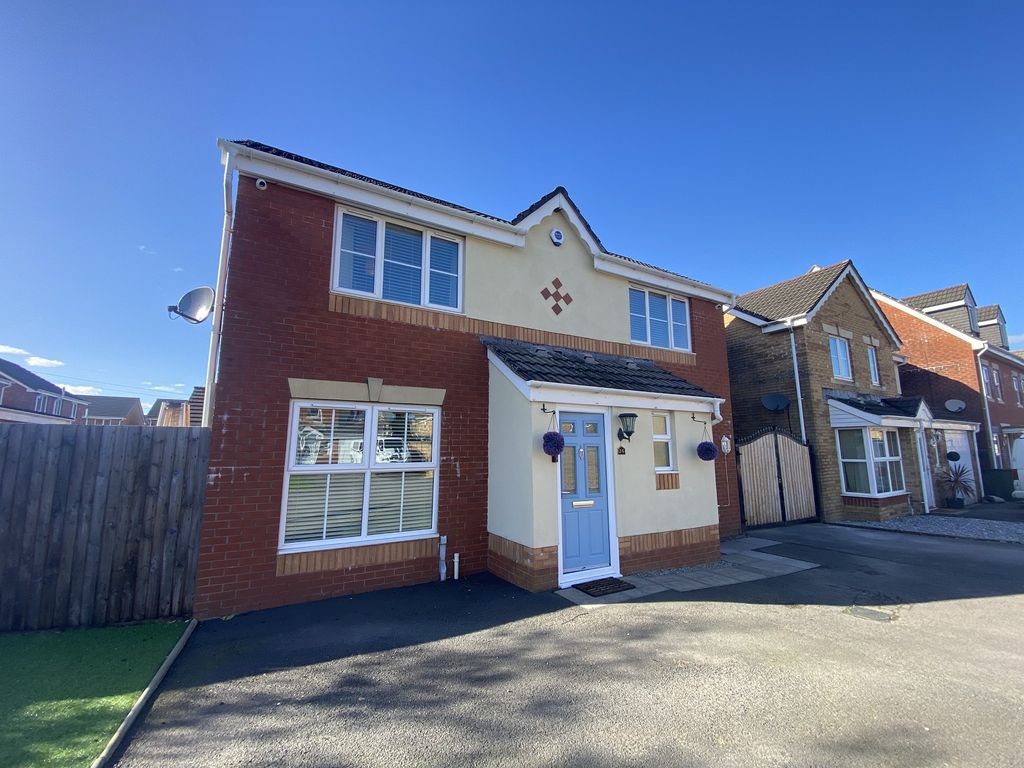 4 bed detached house for sale in Llys Ael Y Bryn, Birchgrove, Swansea