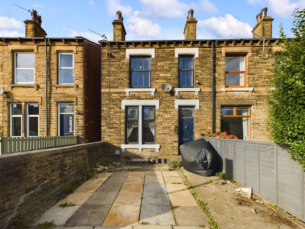 3 bed terraced house for sale in Wakefield Road, Dewsbury WF12, £