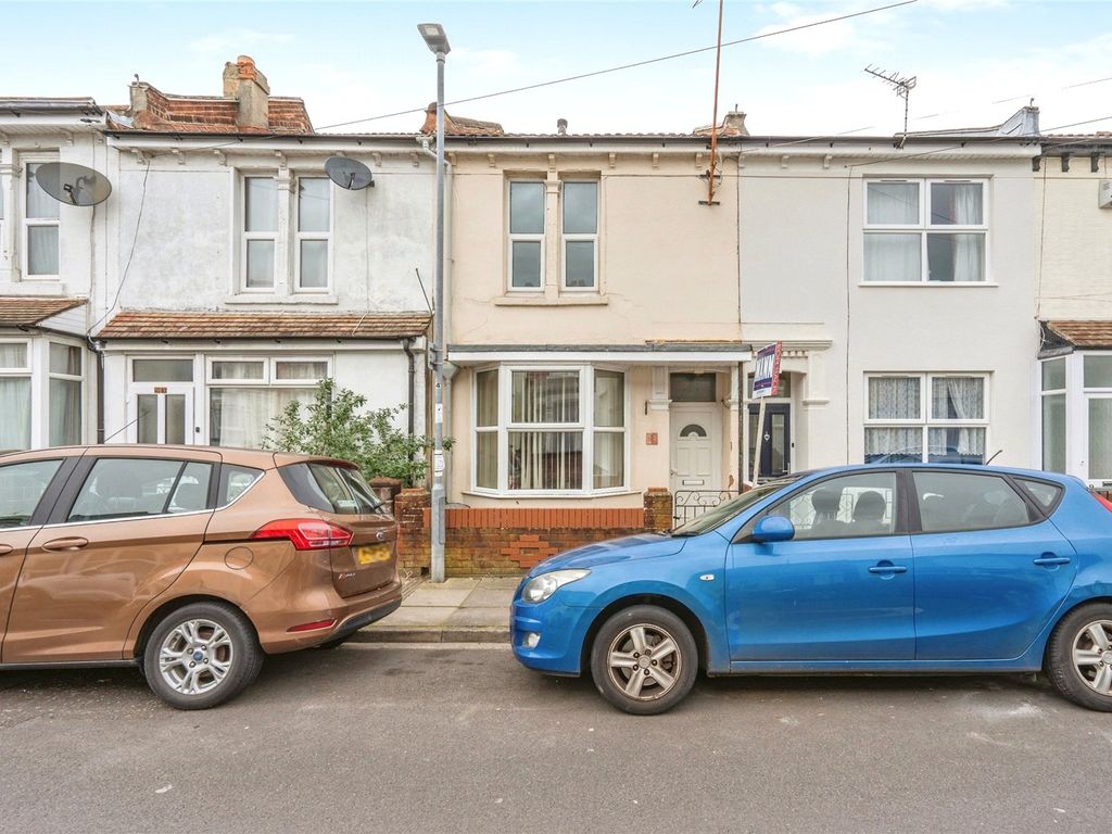 3 bed terraced house for sale in Portchester Road, Portsmouth, Hampshire PO2, £180,000 Zoopla