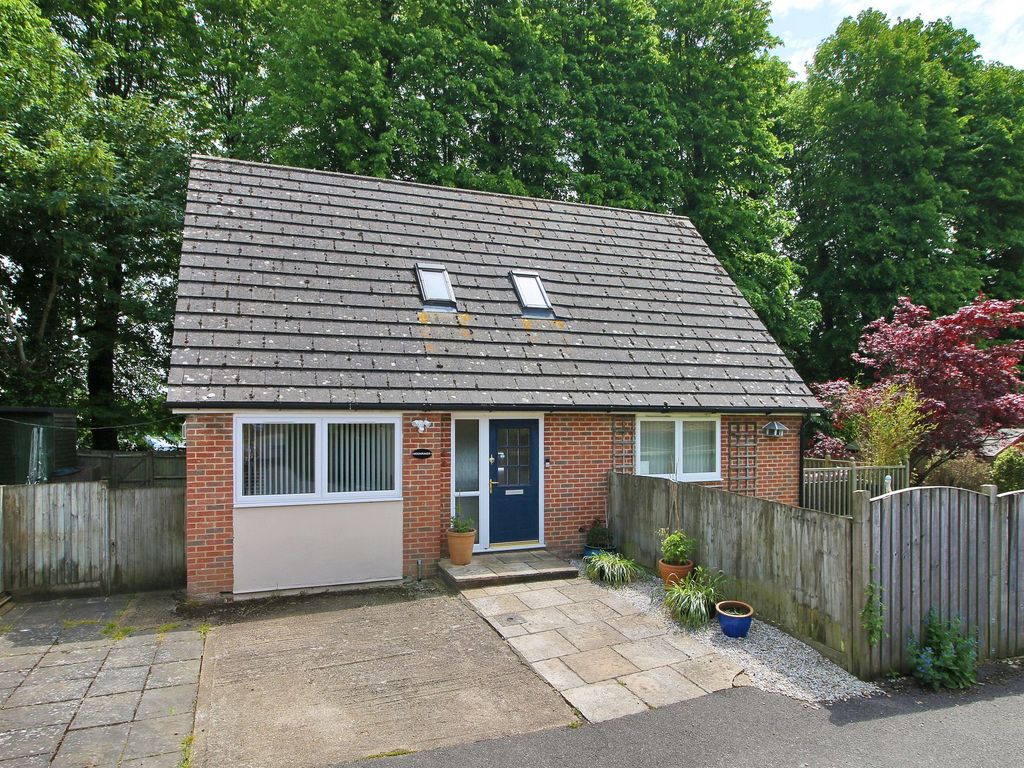 3 bed detached house for sale in Linden Chase, Uckfield TN22 Zoopla