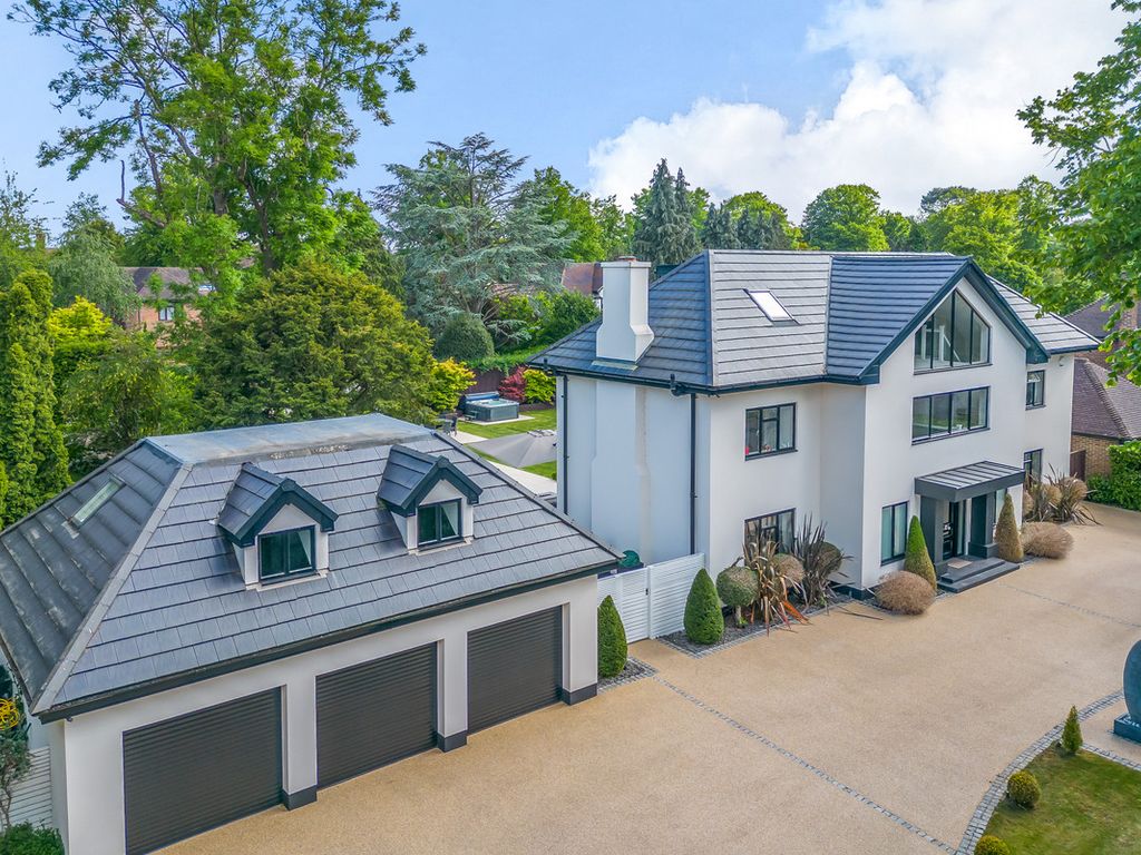 6 bed detached house for sale in Newton Road, Purley CR8 Zoopla