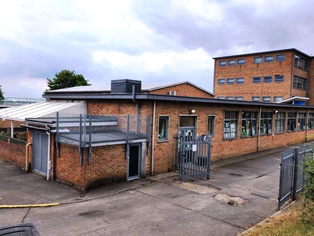 Office for sale in Reading, England, United Kingdom RG30 Zoopla