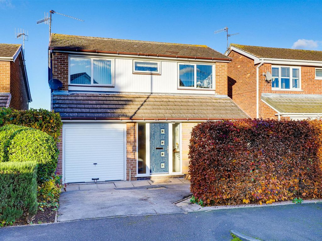 3 Bed Detached House For Sale In Wichnor Close Clifton 3-bed-detached-house-for-sale-in-wichnor-close-clifton