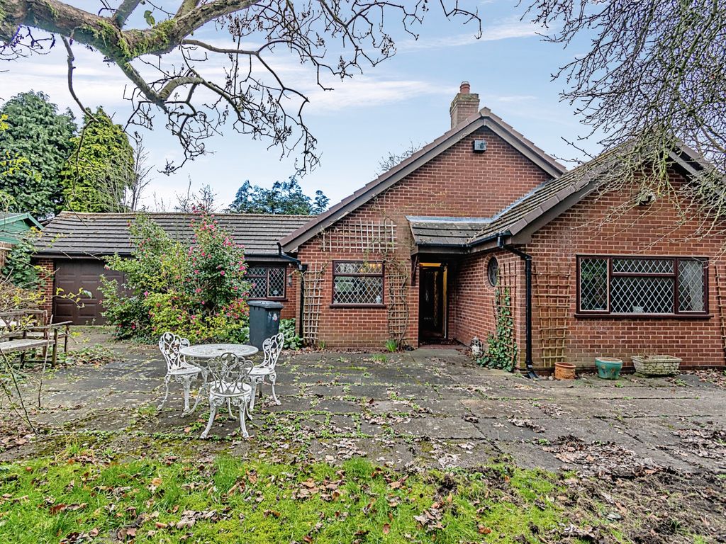 2 bed detached bungalow for sale in Willenhall Road, Willenhall WV13