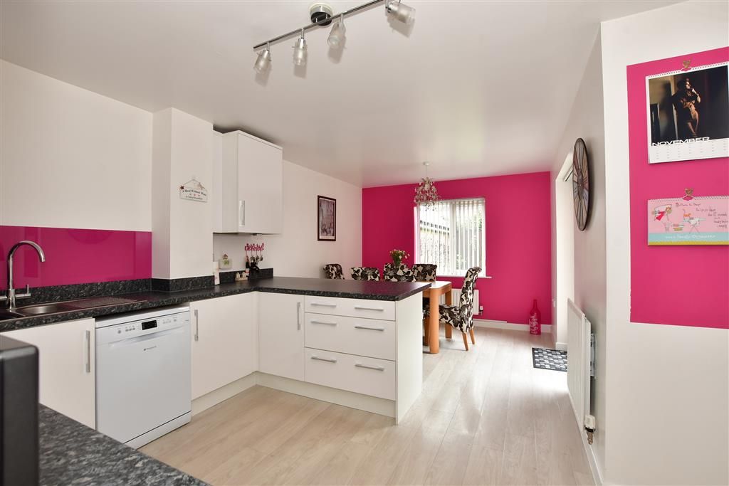 Scholars Crescent, Basildon, Essex SS15  