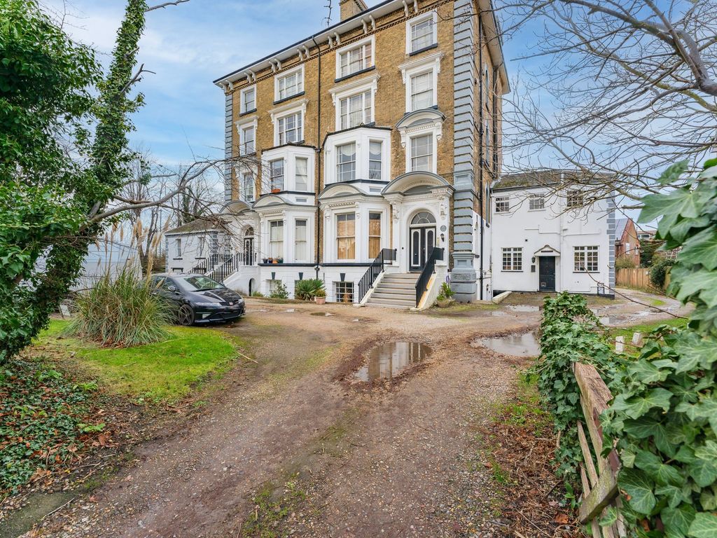 1 bed flat for sale in North Parade, Wedgewood Court North Parade NR32