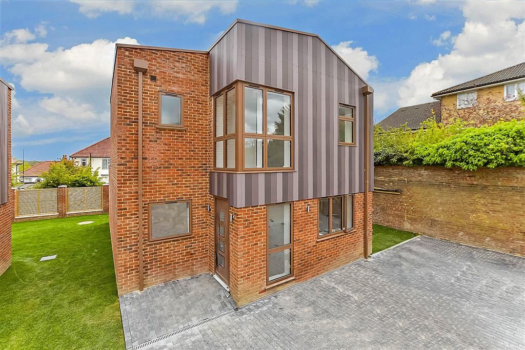 New home, 3 bed detached house for sale in Whiting Close, Welling, Kent