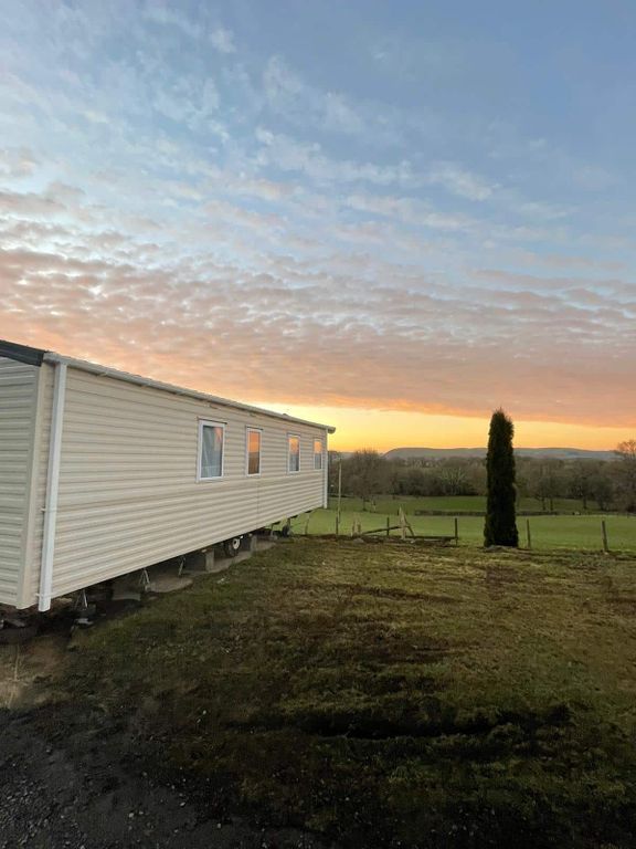 2 bed mobile/park home for sale in Llandrindod Wells, Wales LD1, £