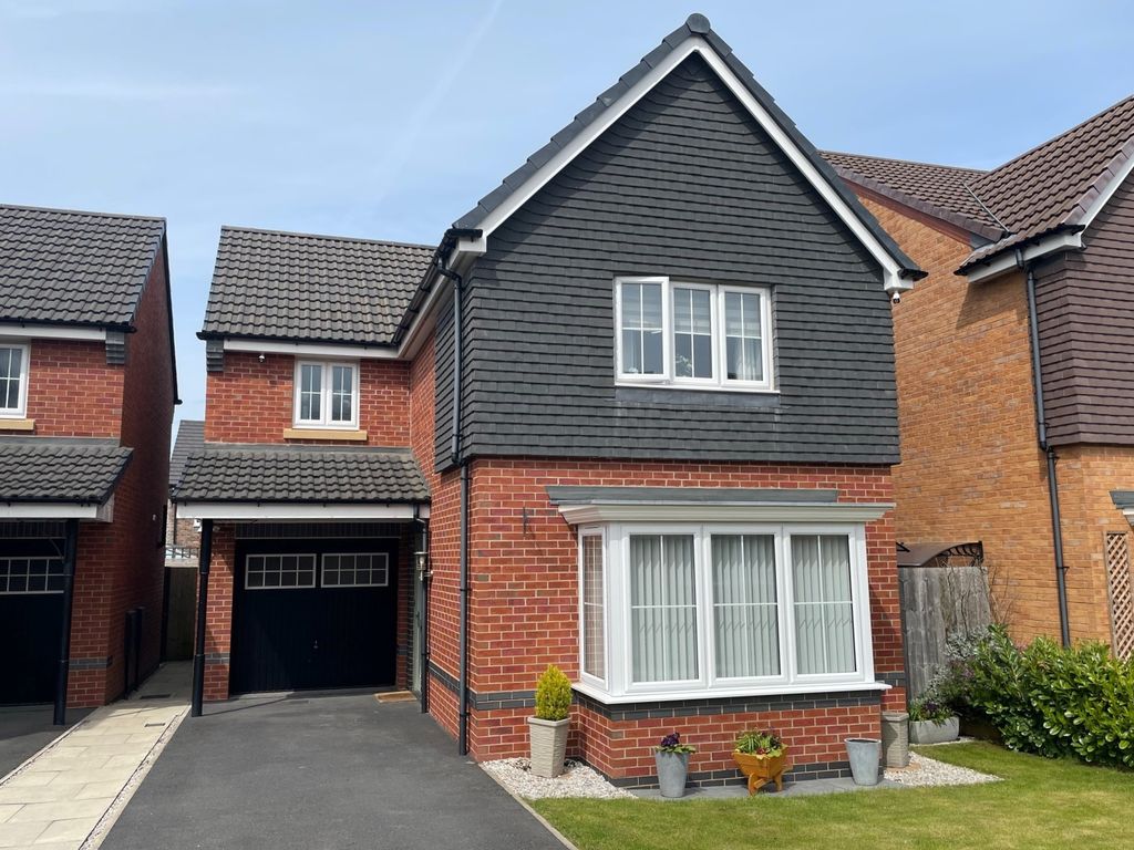 3 bed detached house for sale in Radcliffe Drive, Farington Moss