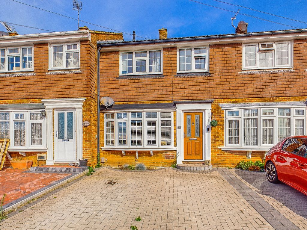 3 bed terraced house for sale in Wells Road, Strood, Rochester ME2, £