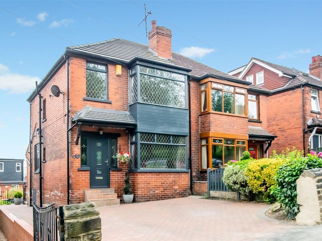 3 bed semidetached house for sale in Fawcett Lane, Wortley, Leeds LS12