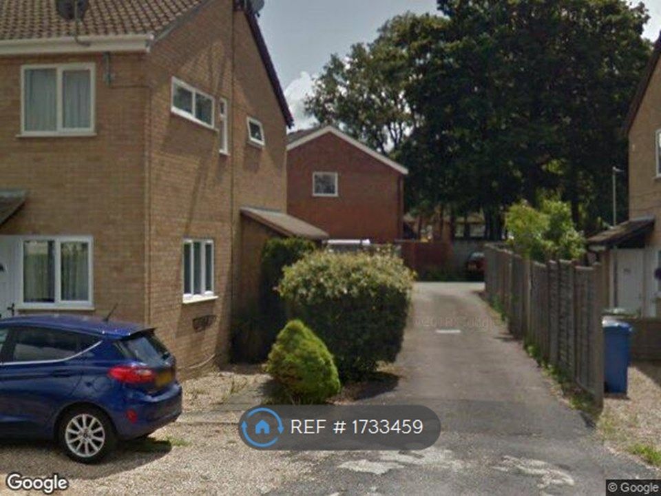 1 bed semidetached house to rent in Harvard Road, Owlsmoor, Sandhurst