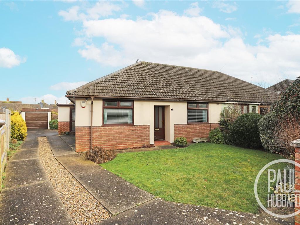 2 bed semidetached bungalow to rent in Westland Road, Lowestoft NR33