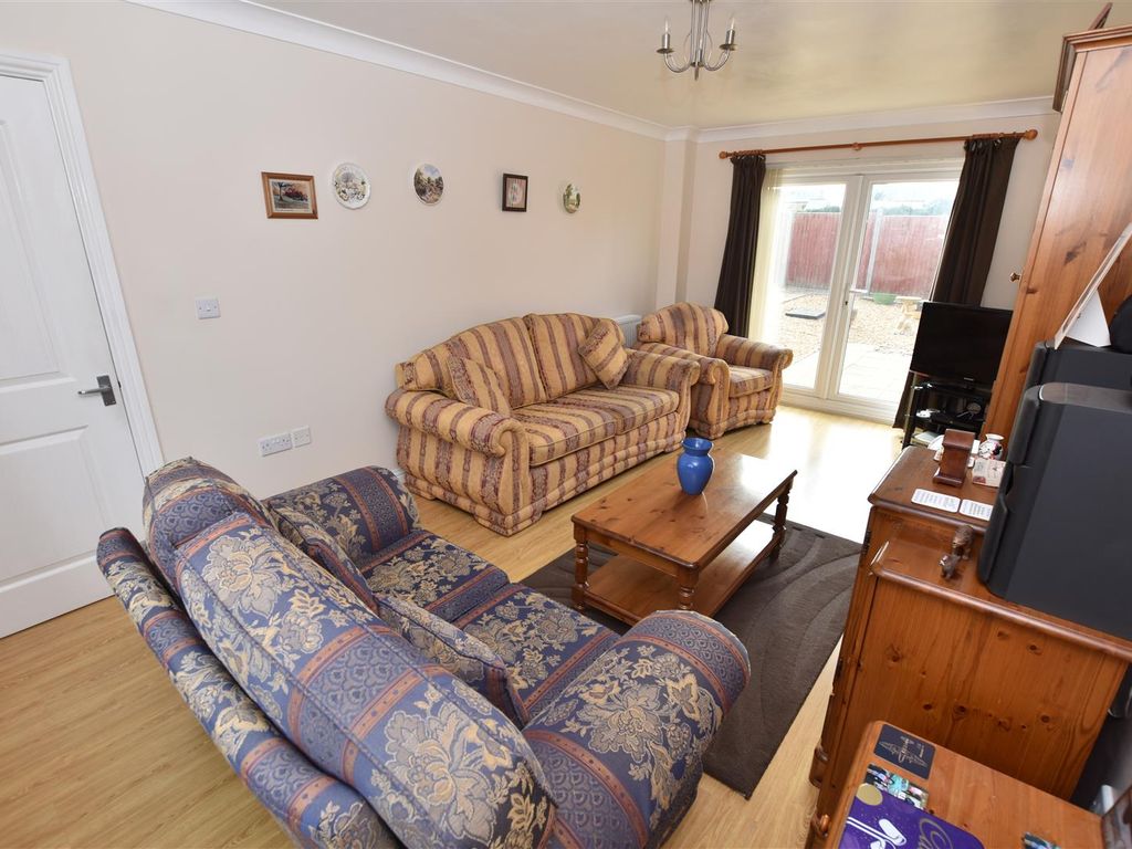 3 bed property for sale in Bath Road, Eye, Peterborough PE6, £235,000