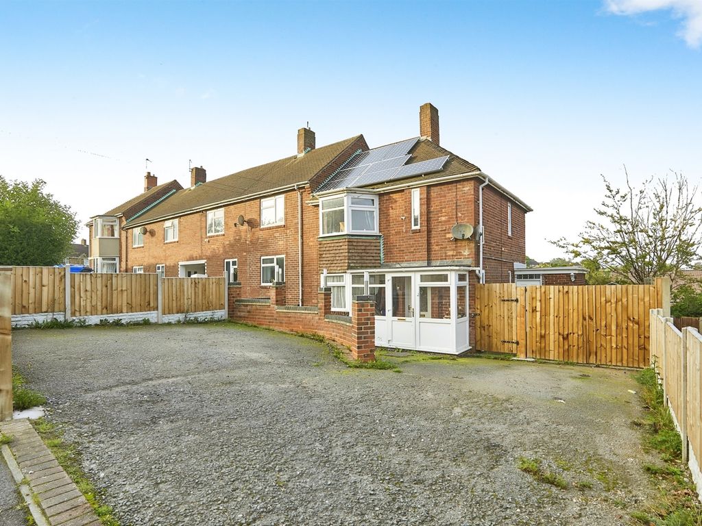 2 bed end terrace house for sale in Salisbury Avenue, BurtonOnTrent