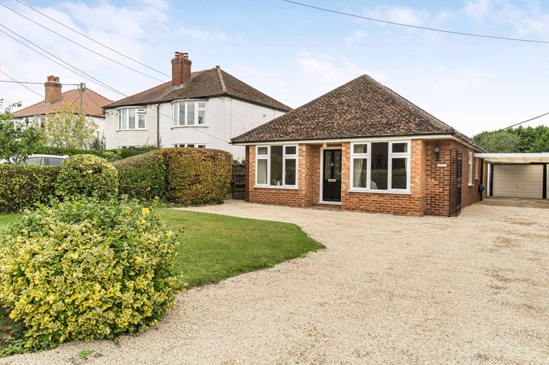 2 bed bungalow for sale in Bessels Way, Blewbury, Didcot OX11, £510,000