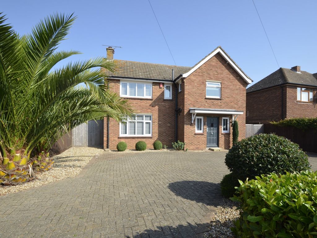 3 bed detached house for sale in High Road East, Old Felixstowe