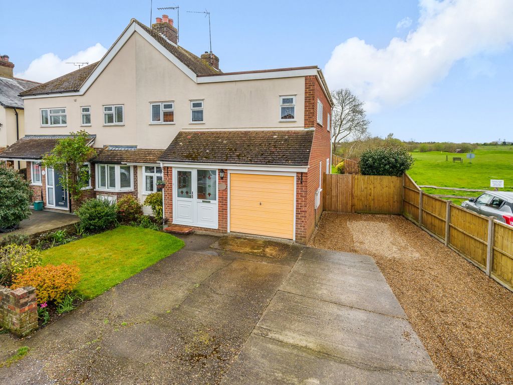 4 bed semidetached house for sale in Holly Cottages, Moated Farm Drive