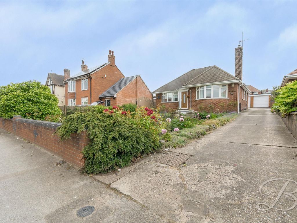 3 bed detached bungalow for sale in Sutton Road, Mansfield NG18, £