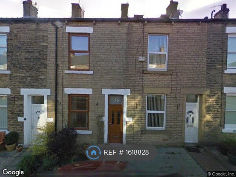 3 bed terraced house to rent in Lorne Street, Mossley, AshtonUnder