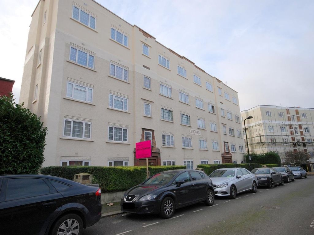 2 bed flat to rent in Rosebank Way, Acton W3 Zoopla