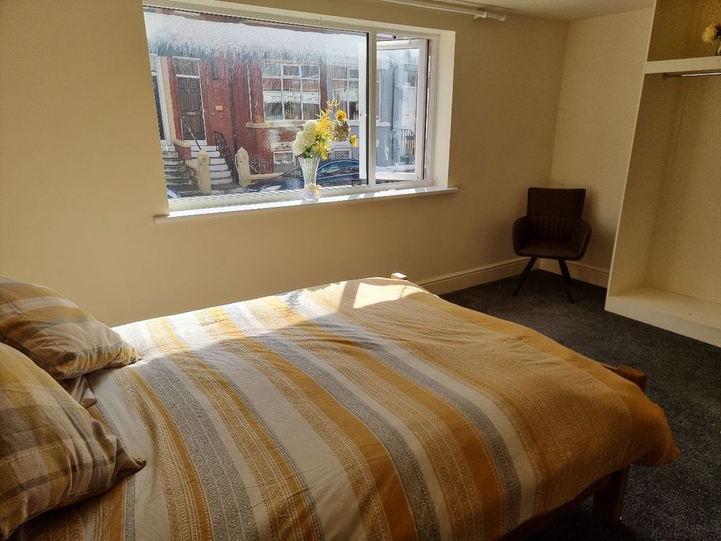 Room to rent in Lonsdale Road, Blackpool FY1, £500 pcm Zoopla
